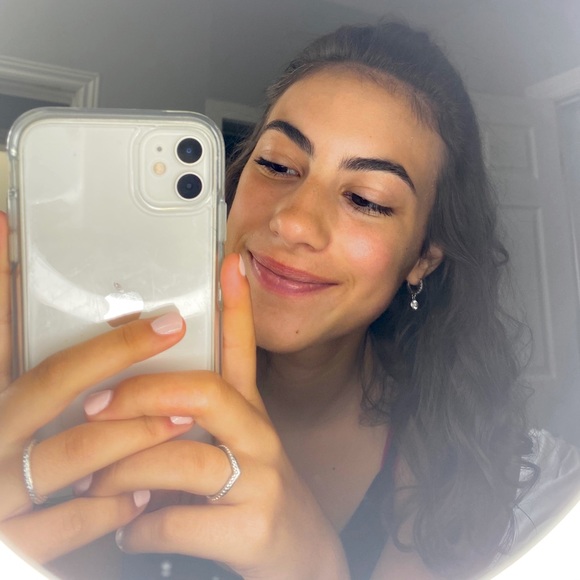 Meet your Posher, Emma - Picture 1 of 1